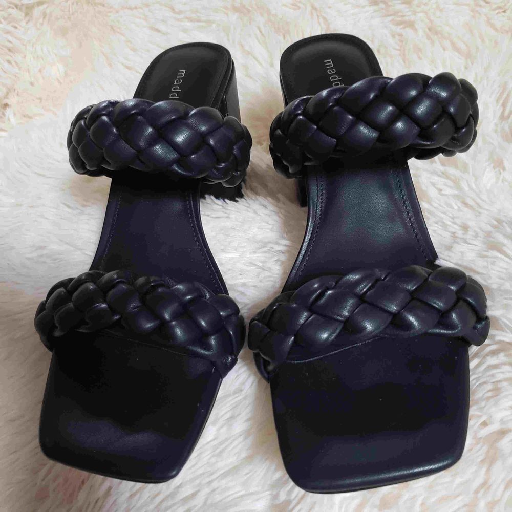 Nwob/ NWT Madden Girl woven wrap square toe heeled mule Dixcy sandal